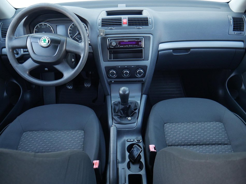 Škoda Octavia II 1.6i Ambiente