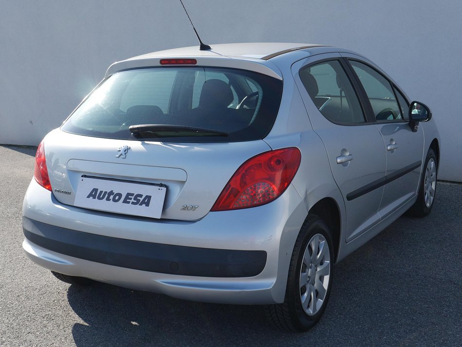 Peugeot 207 1.4i 