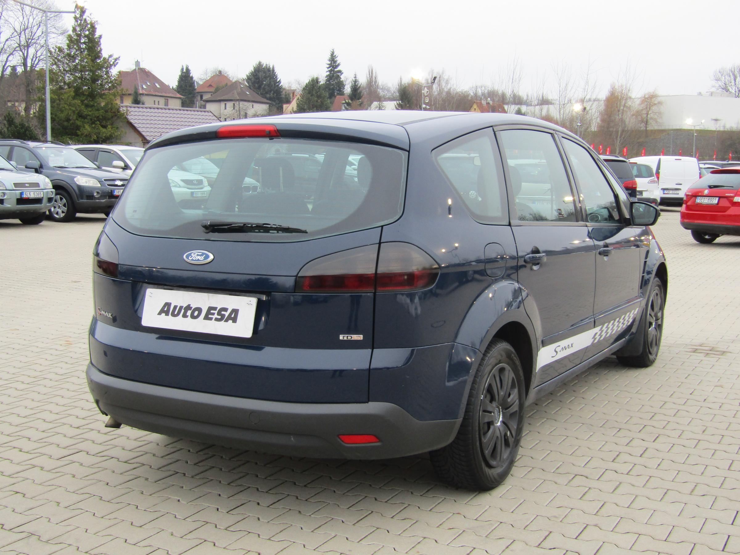 Ford S-MAX, 2008 - pohled č. 4