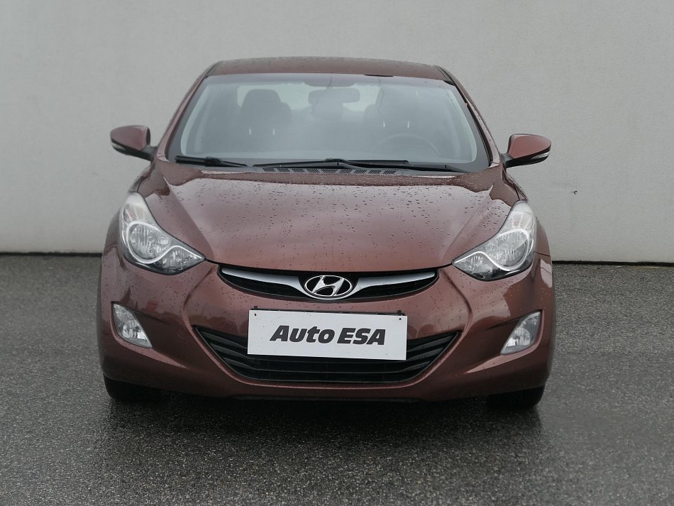 Hyundai Elantra 1.4 i 