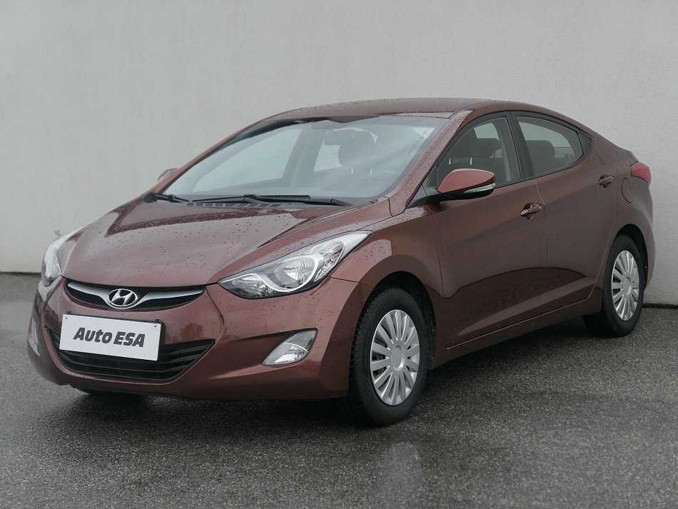 Hyundai Elantra 1.4 i 