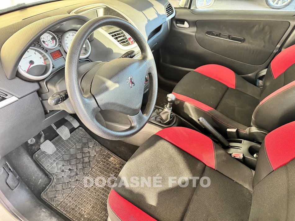 Peugeot 207 1.4i 