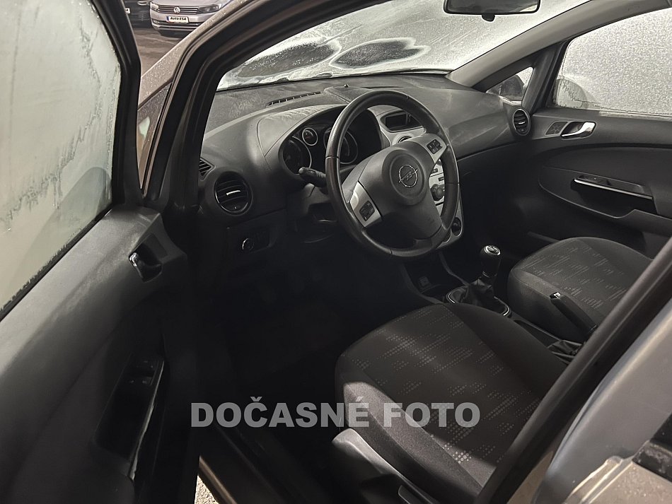 Opel Corsa 1.4i 