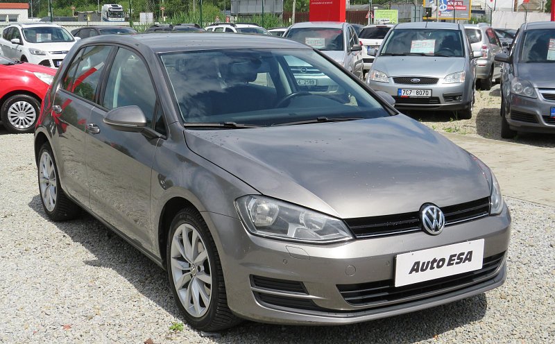 Volkswagen Golf 1.2 TSi 