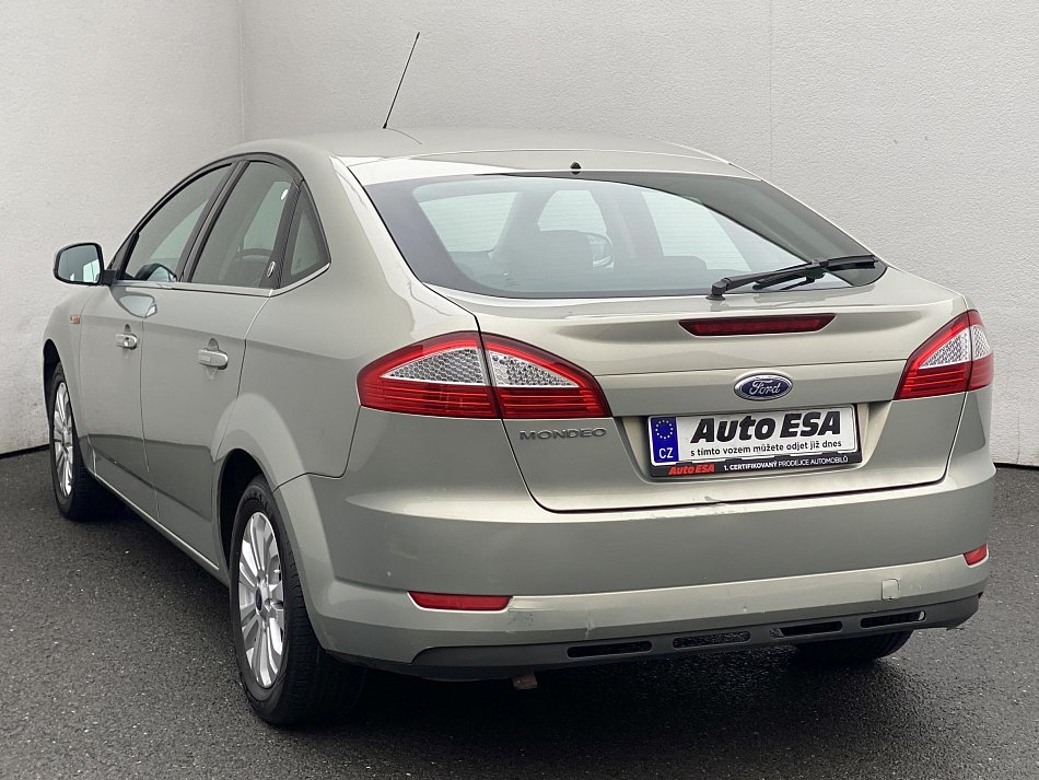 Ford Mondeo 2.0 i Ghia