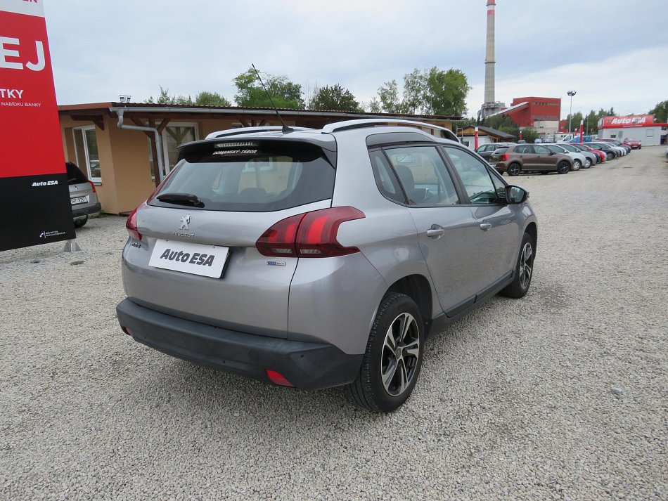 Peugeot 2008 1.2 VTi 