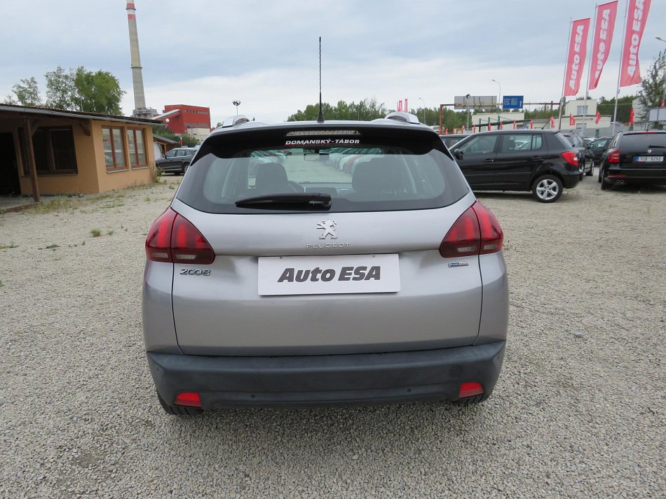 Peugeot 2008 1.2 VTi 