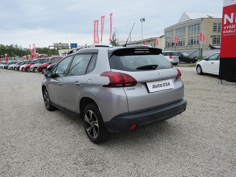 Peugeot 2008 1.2 VTi 