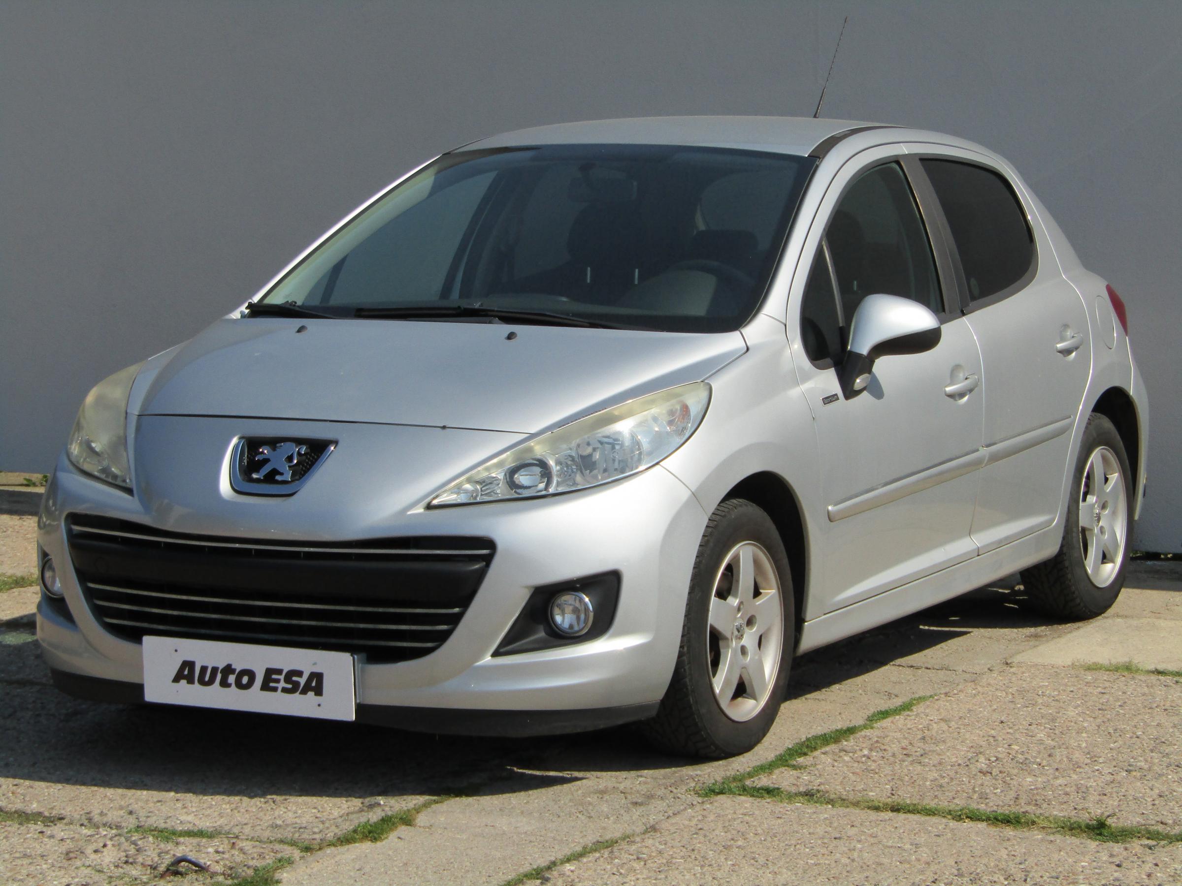 Peugeot 207, 2011 - pohled č. 3