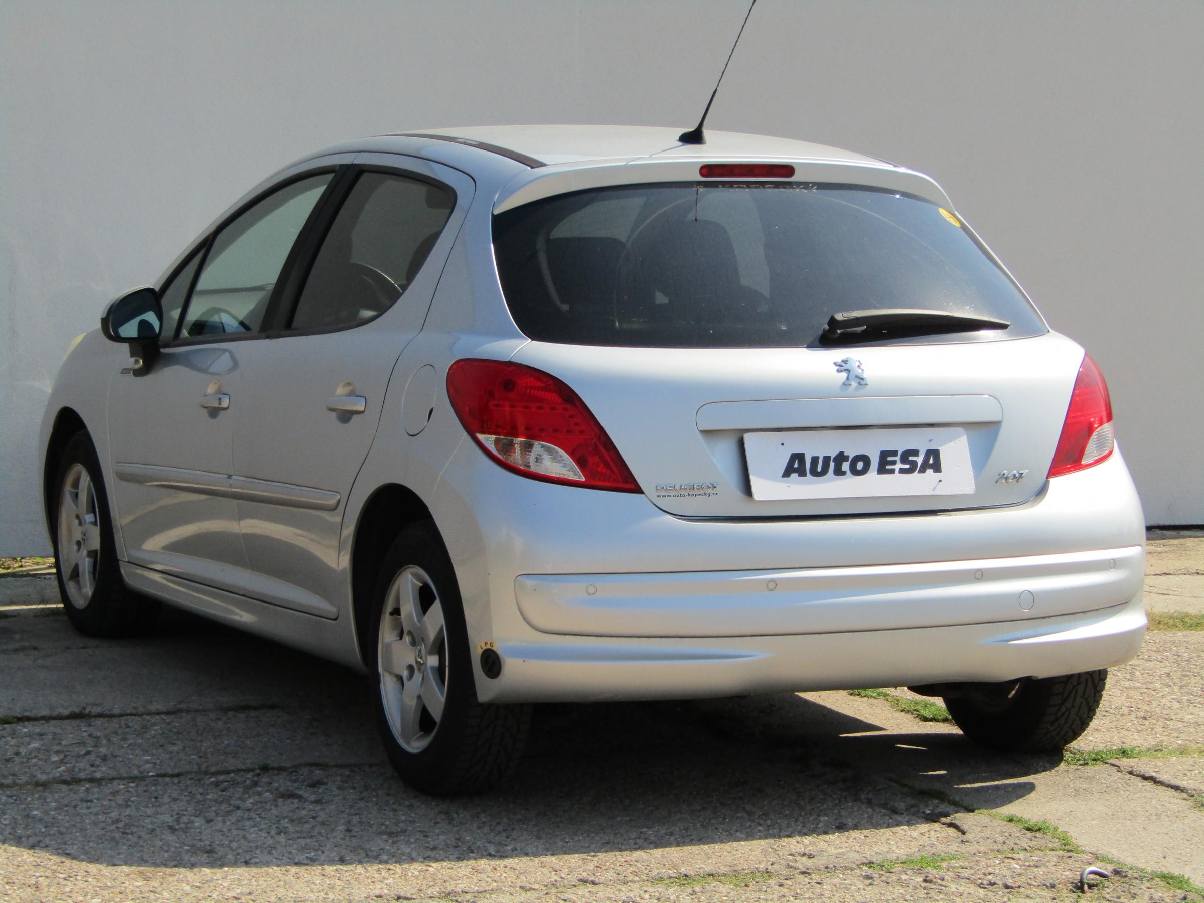 Peugeot 207, 2011 - pohled č. 4