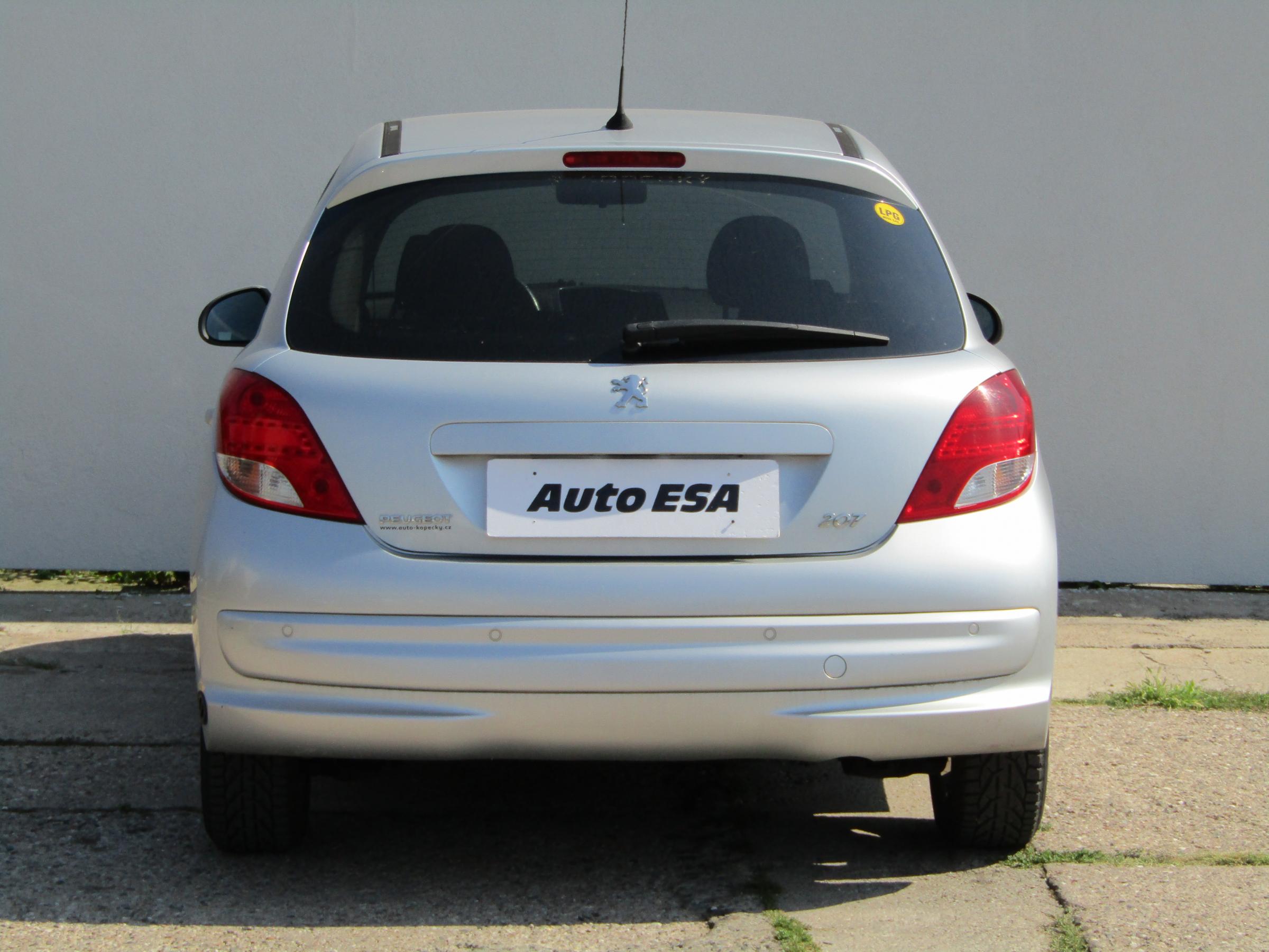 Peugeot 207, 2011 - pohled č. 5