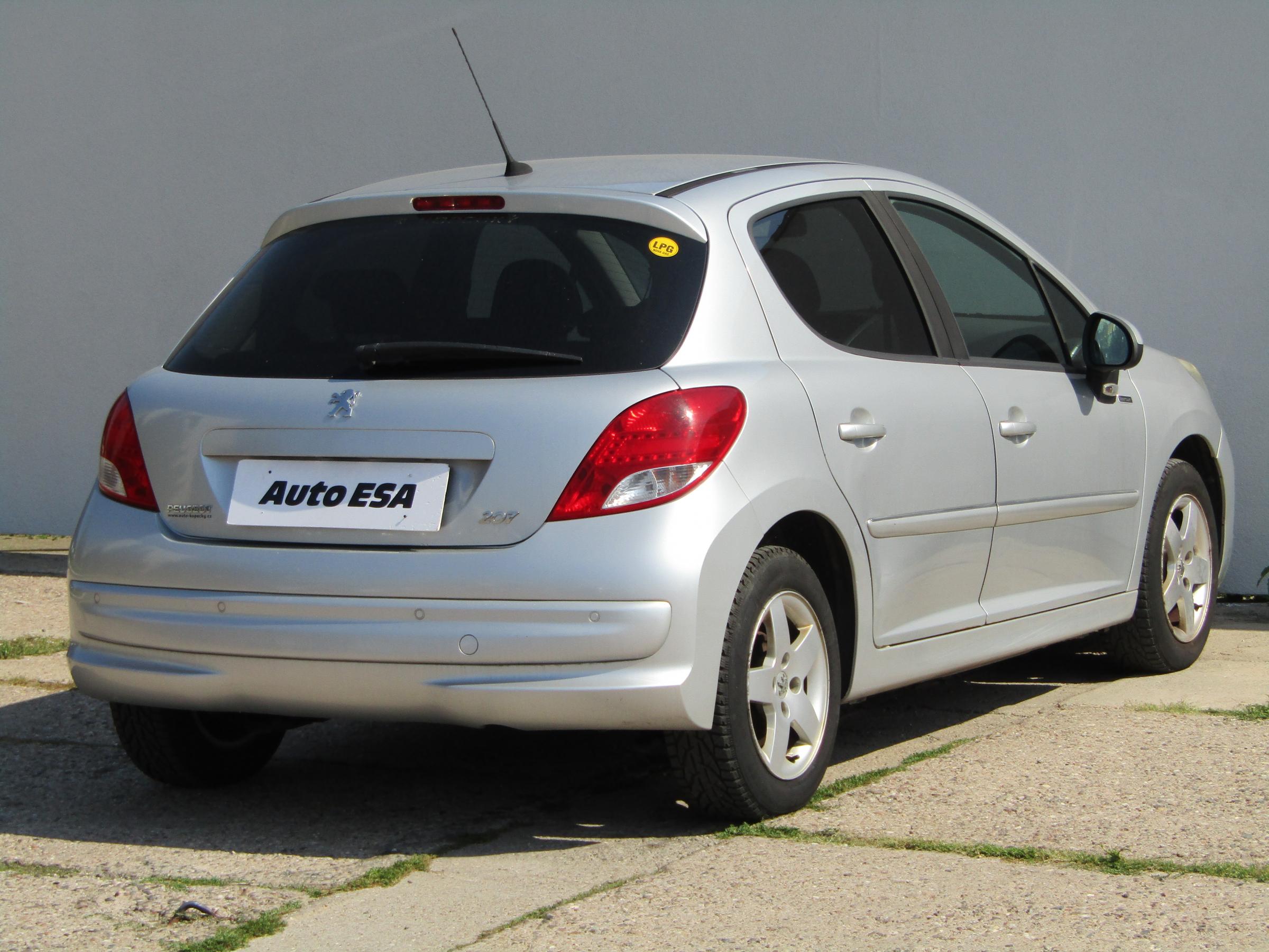 Peugeot 207, 2011 - pohled č. 6