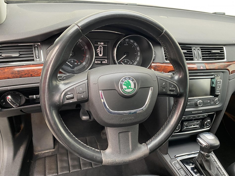 Škoda Superb II 3.6 FSi Elegance 4x4