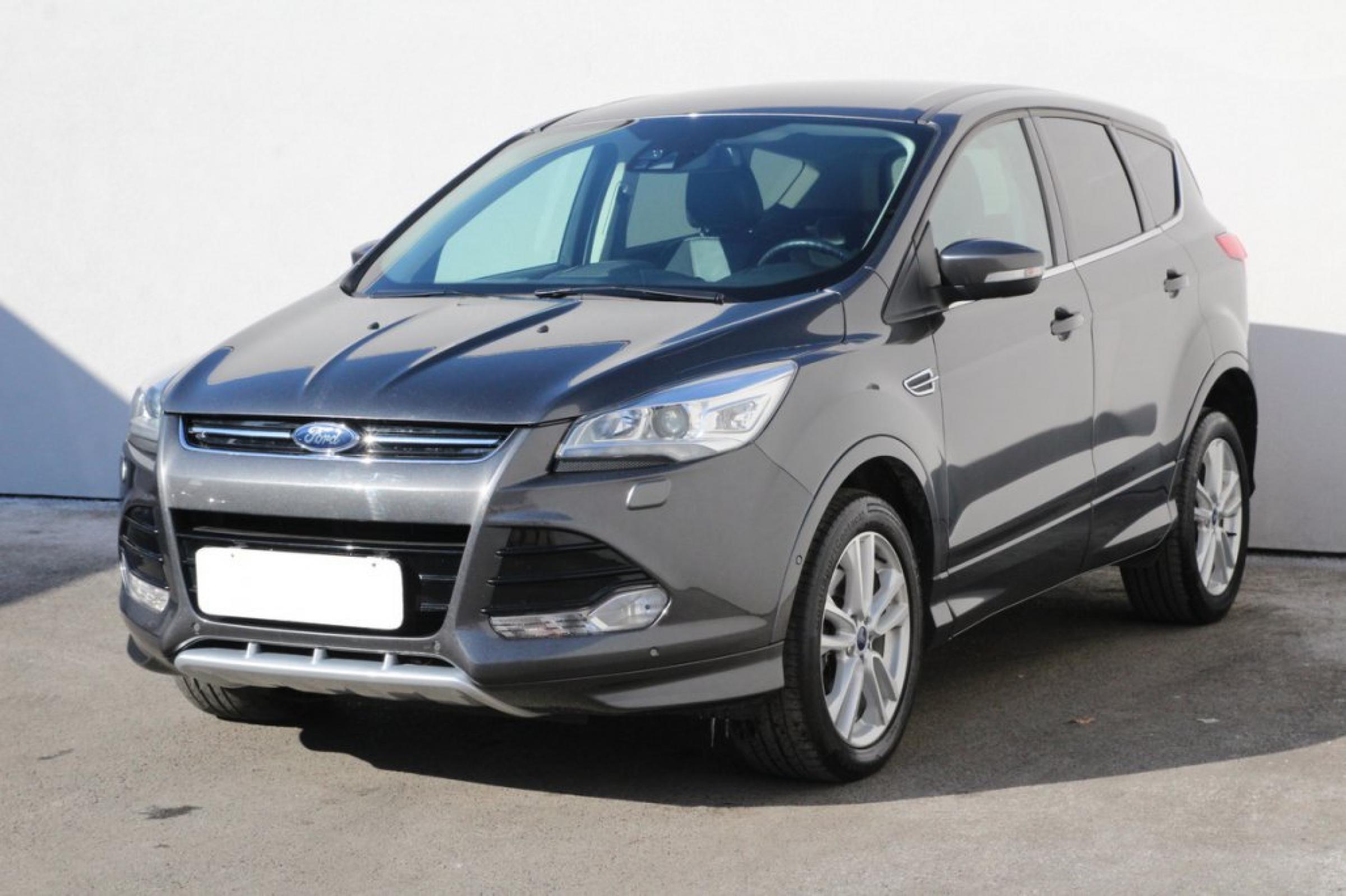 Ford Kuga, 2013 - pohled č. 3