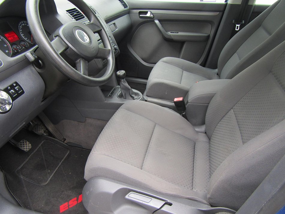 Volkswagen Touran 1.6i 