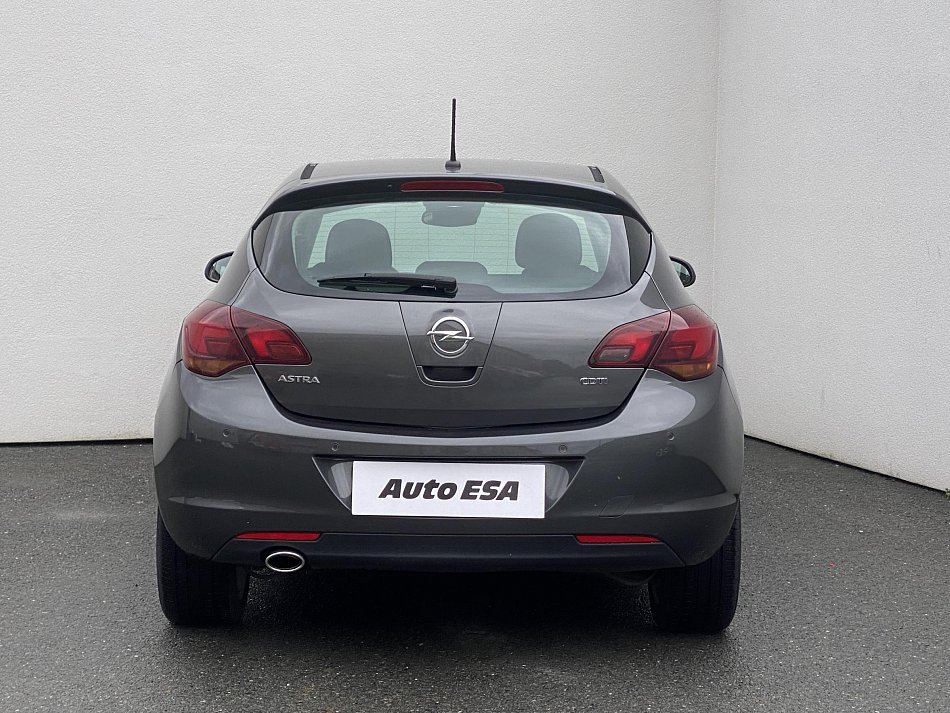 Opel Astra 2.0 CDTi 