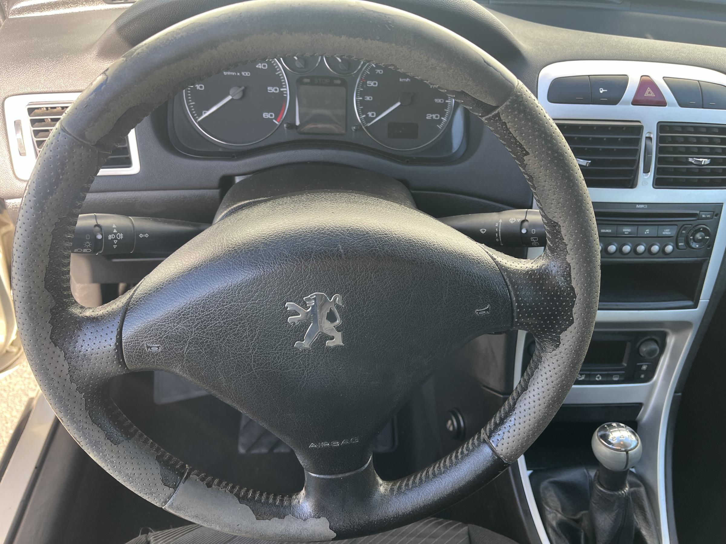 Peugeot 307, 2007 - pohled č. 15