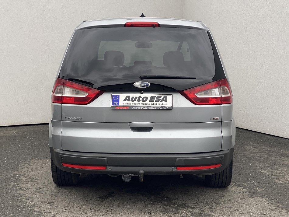 Ford Galaxy 2.2 TDCi Ghia 7 míst