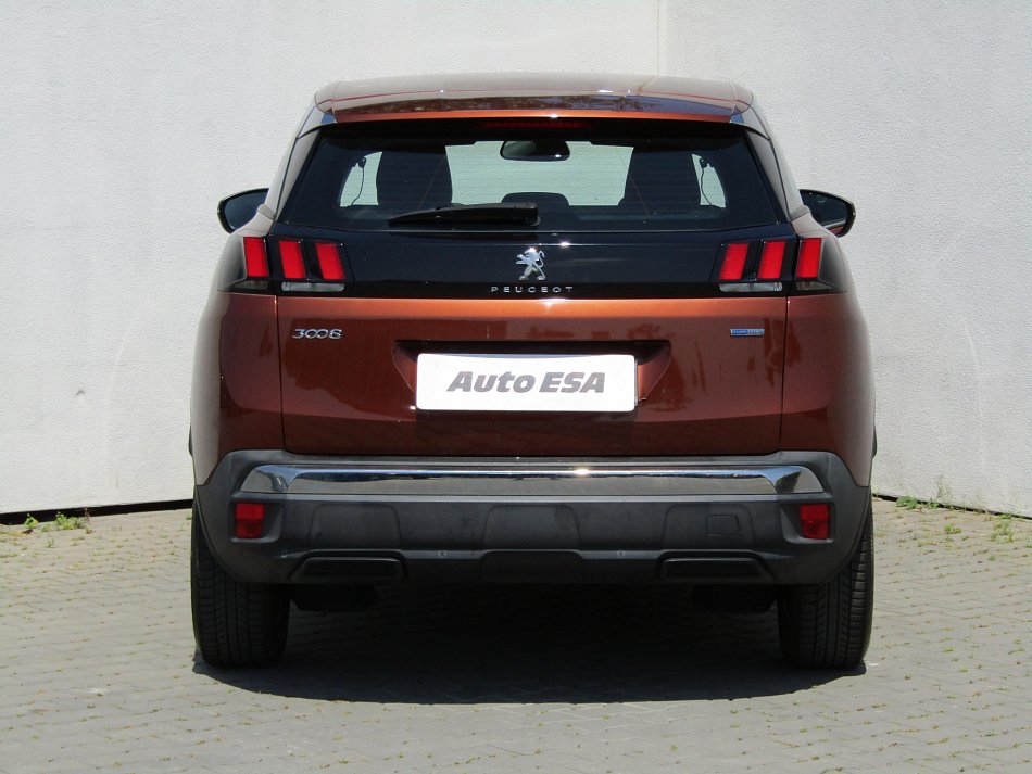 Peugeot 3008 1.2PT 