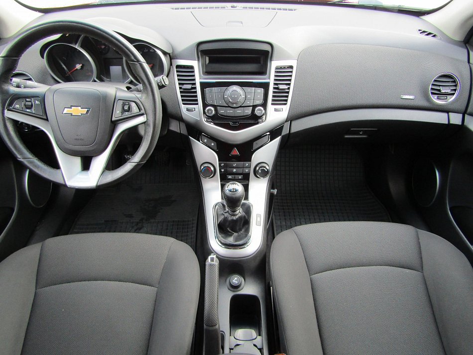 Chevrolet Cruze 1.6i 