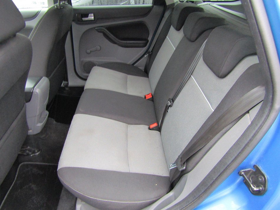 Ford Focus 1.6i 