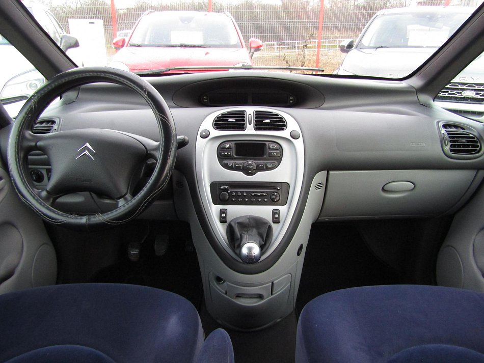 Citroën Xsara Picasso 1.6i 