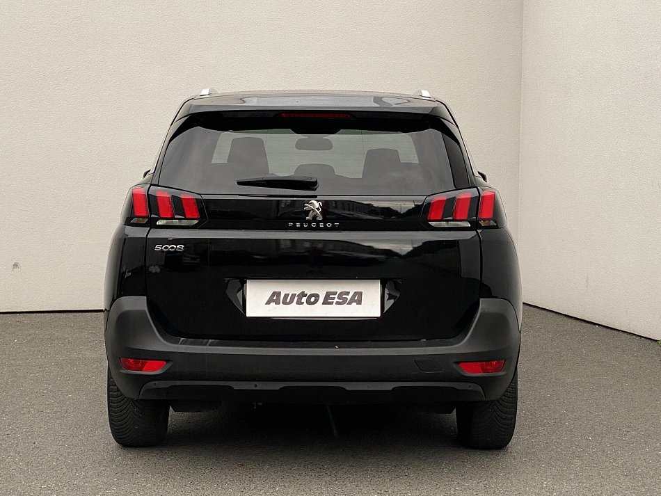 Peugeot 5008 1.6 HDi  7míst