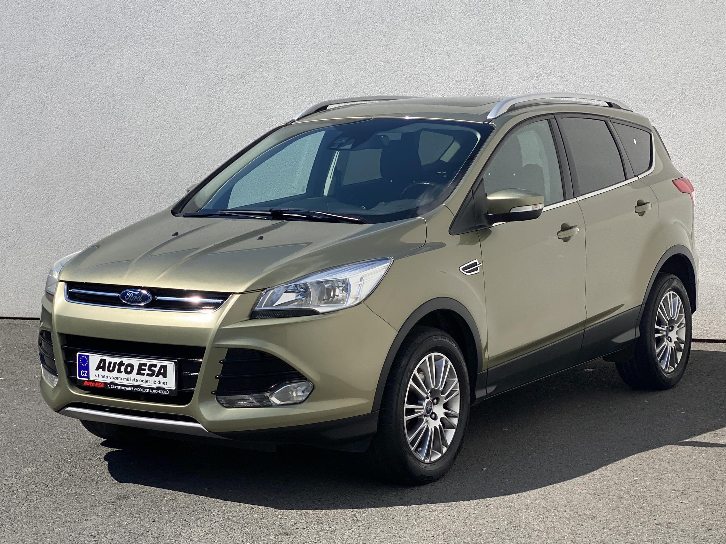 Ford Kuga, 2014 - pohled č. 3