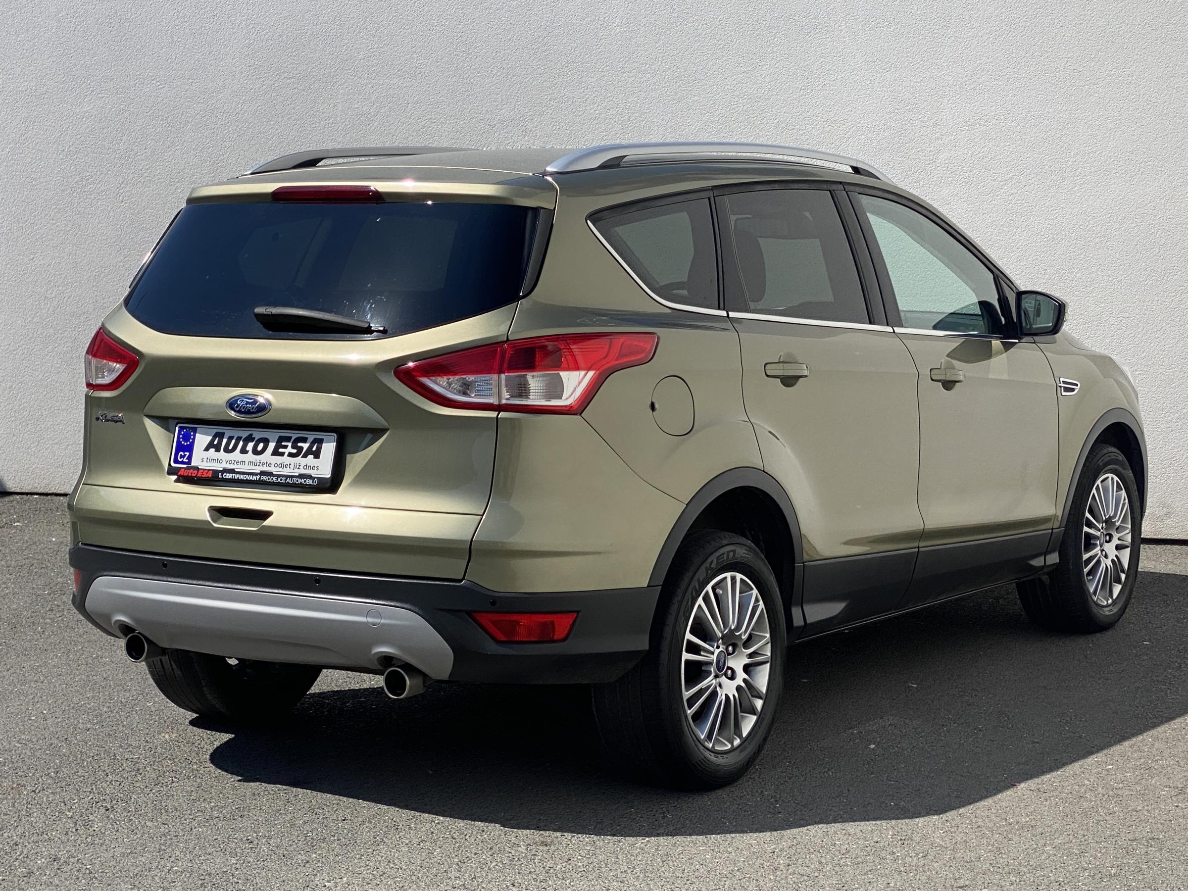 Ford Kuga, 2014 - pohled č. 4