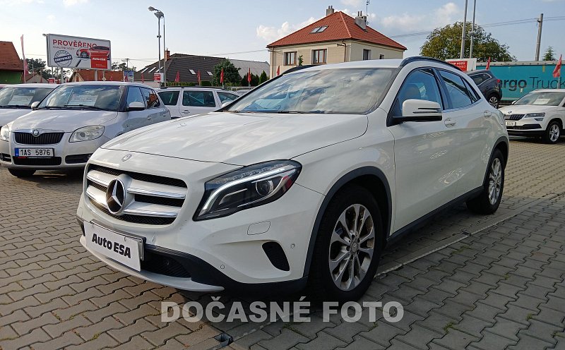 Mercedes-Benz GLA 2.2CDi  200 D 4MATIC