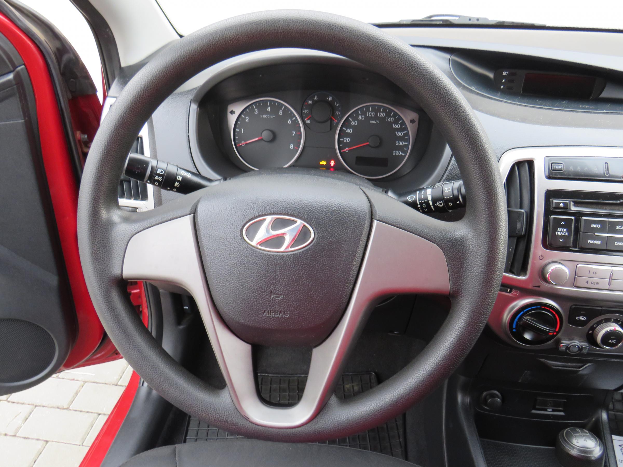 Hyundai i20, 2014 - pohled č. 14