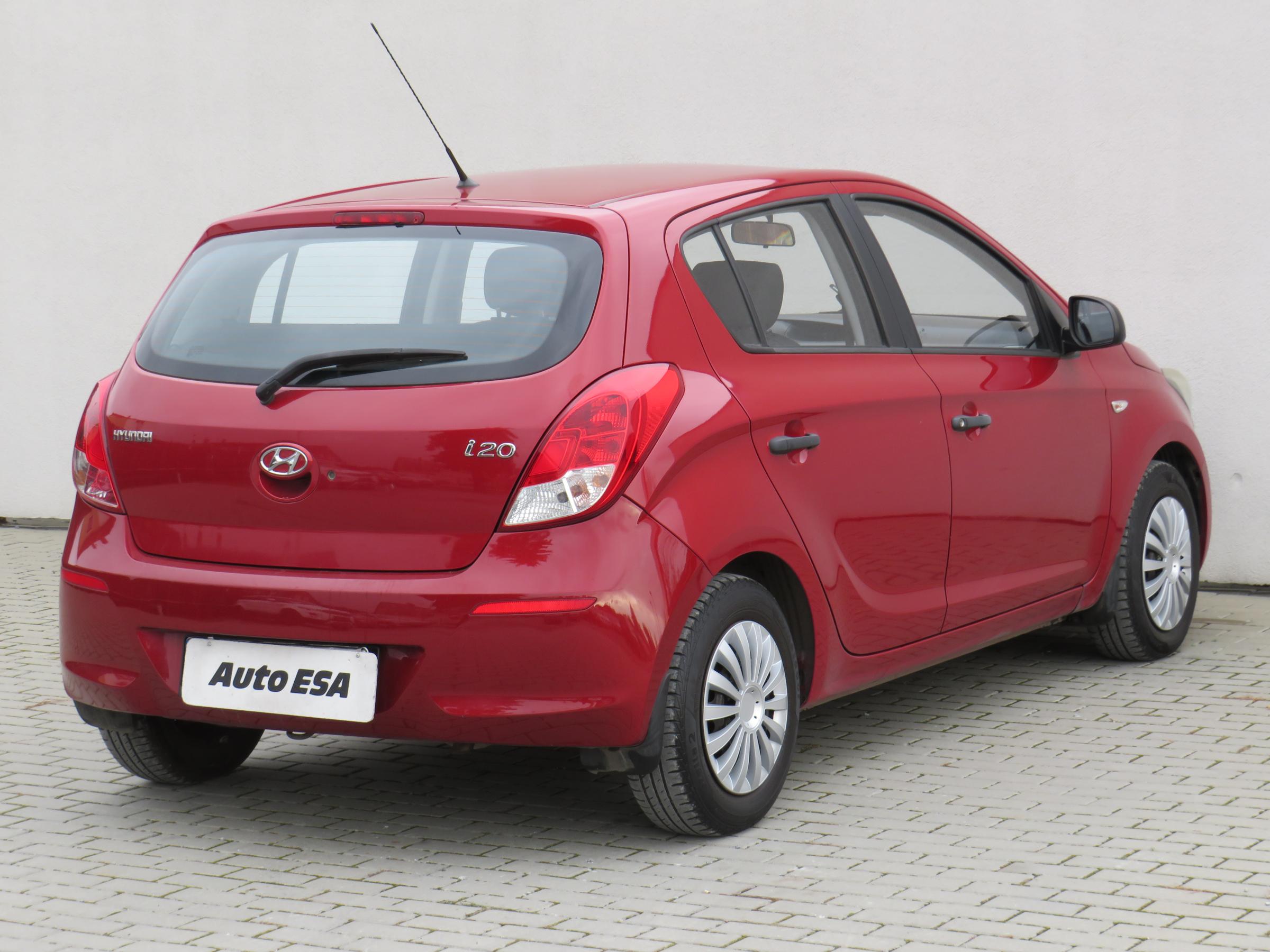 Hyundai i20, 2014 - pohled č. 4