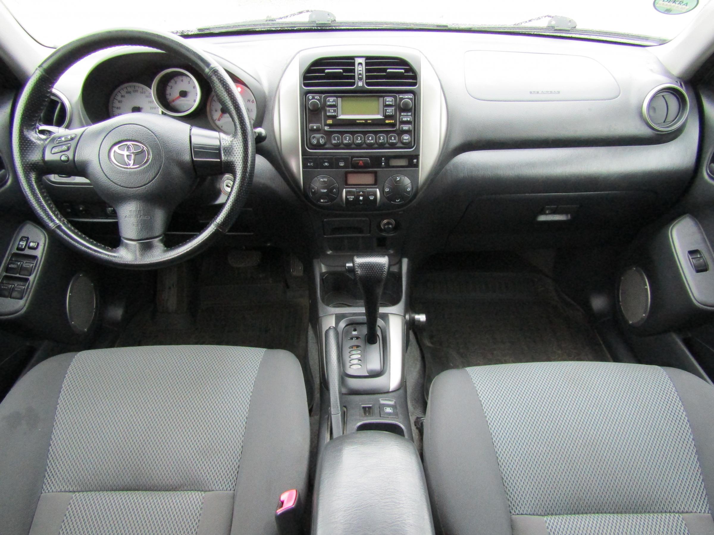 Toyota RAV4, 2004 - pohled č. 8