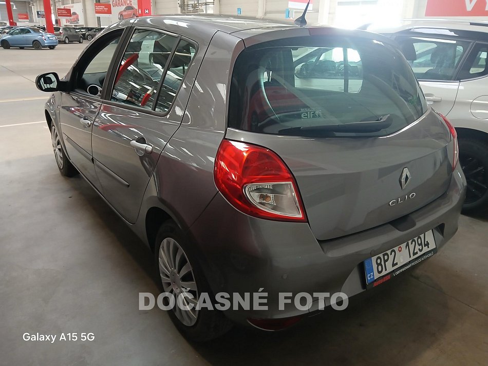 Renault Clio 1.2i 