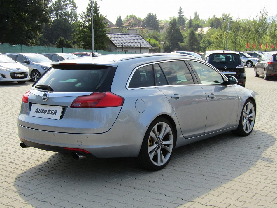 Opel Insignia 2.0 T 