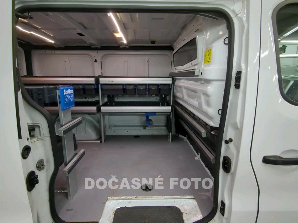 Renault Trafic 1.6dCi  DÍLNA SORTIMO