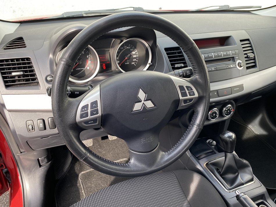 Mitsubishi Lancer 1.8 MiVEC 