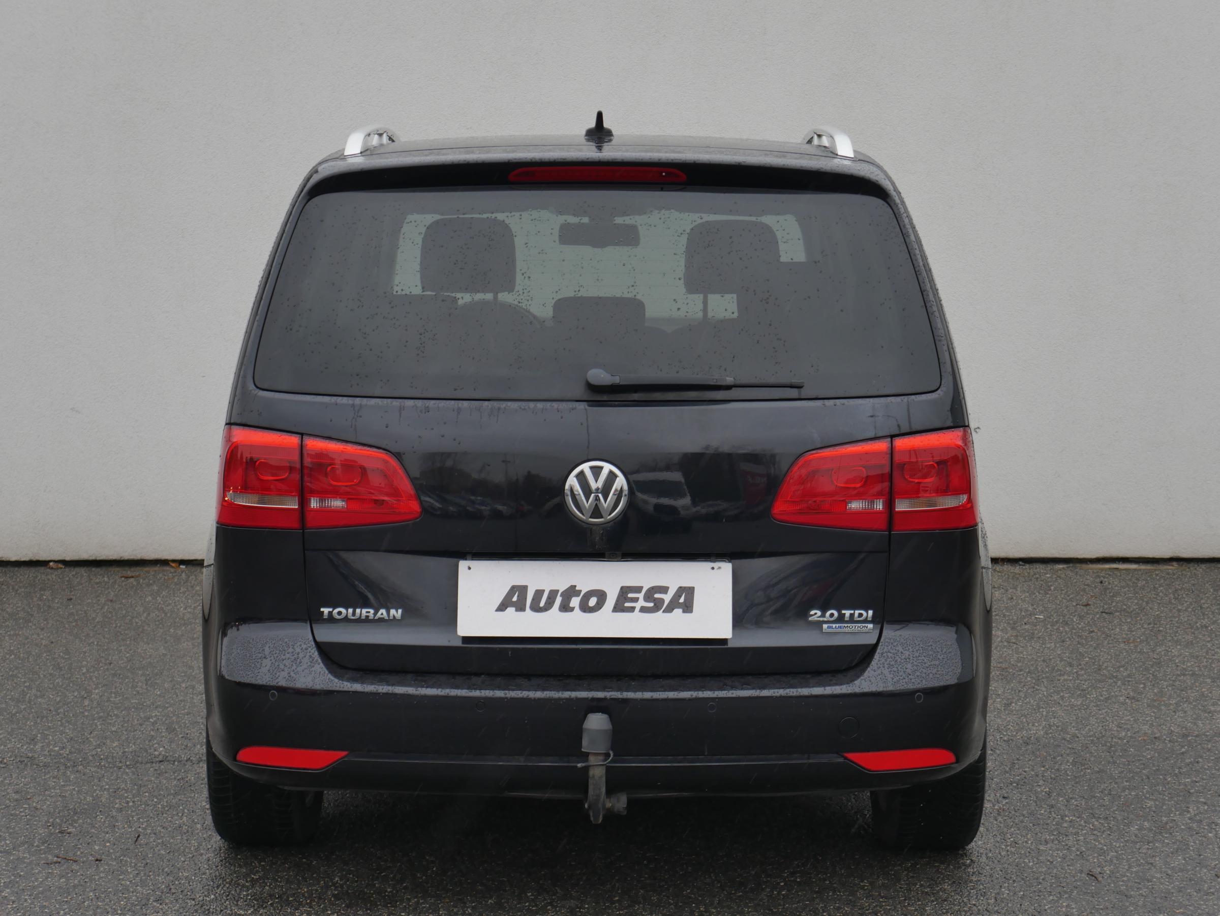 Volkswagen Touran, 2012 - pohled č. 5