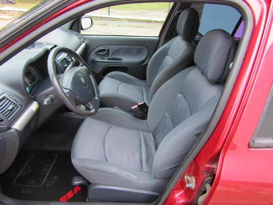 Renault Clio 1.2i 16V 