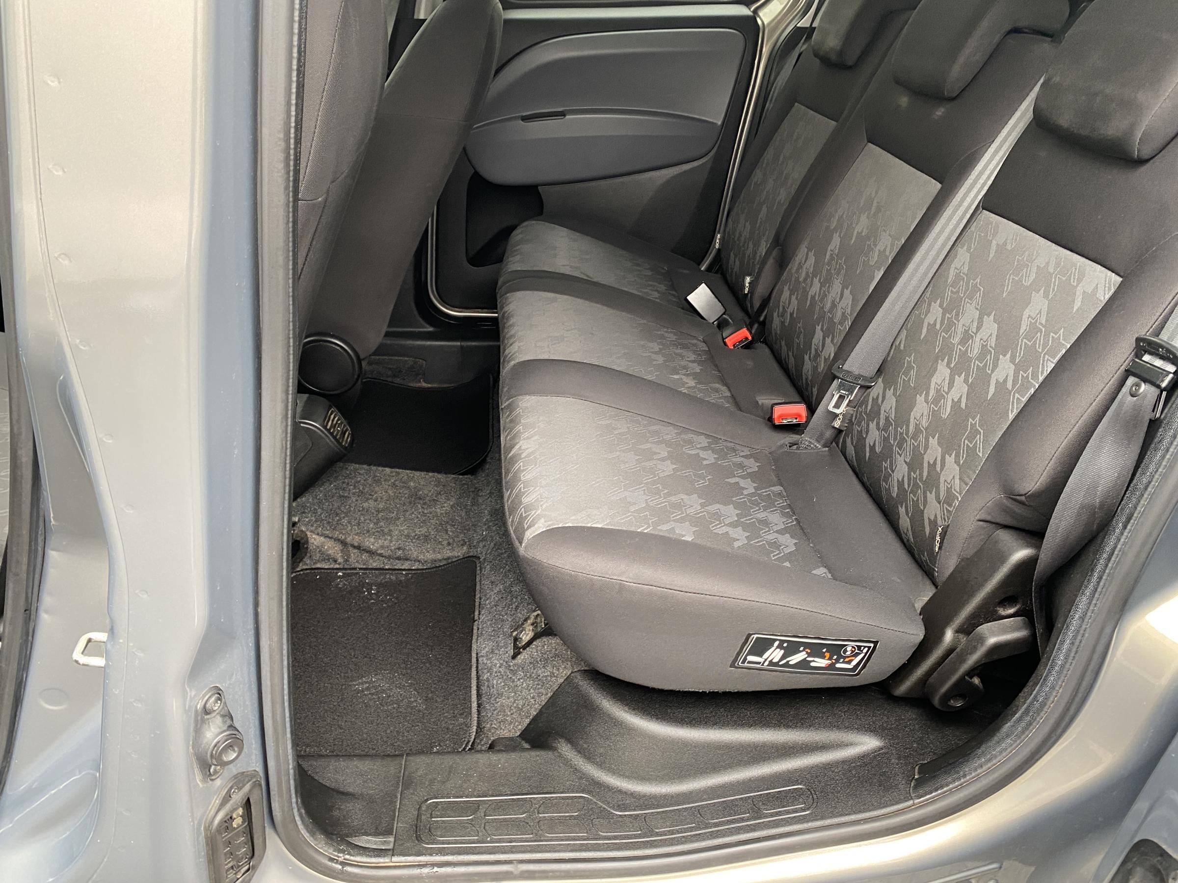 Opel Combo, 2015 - pohled č. 11