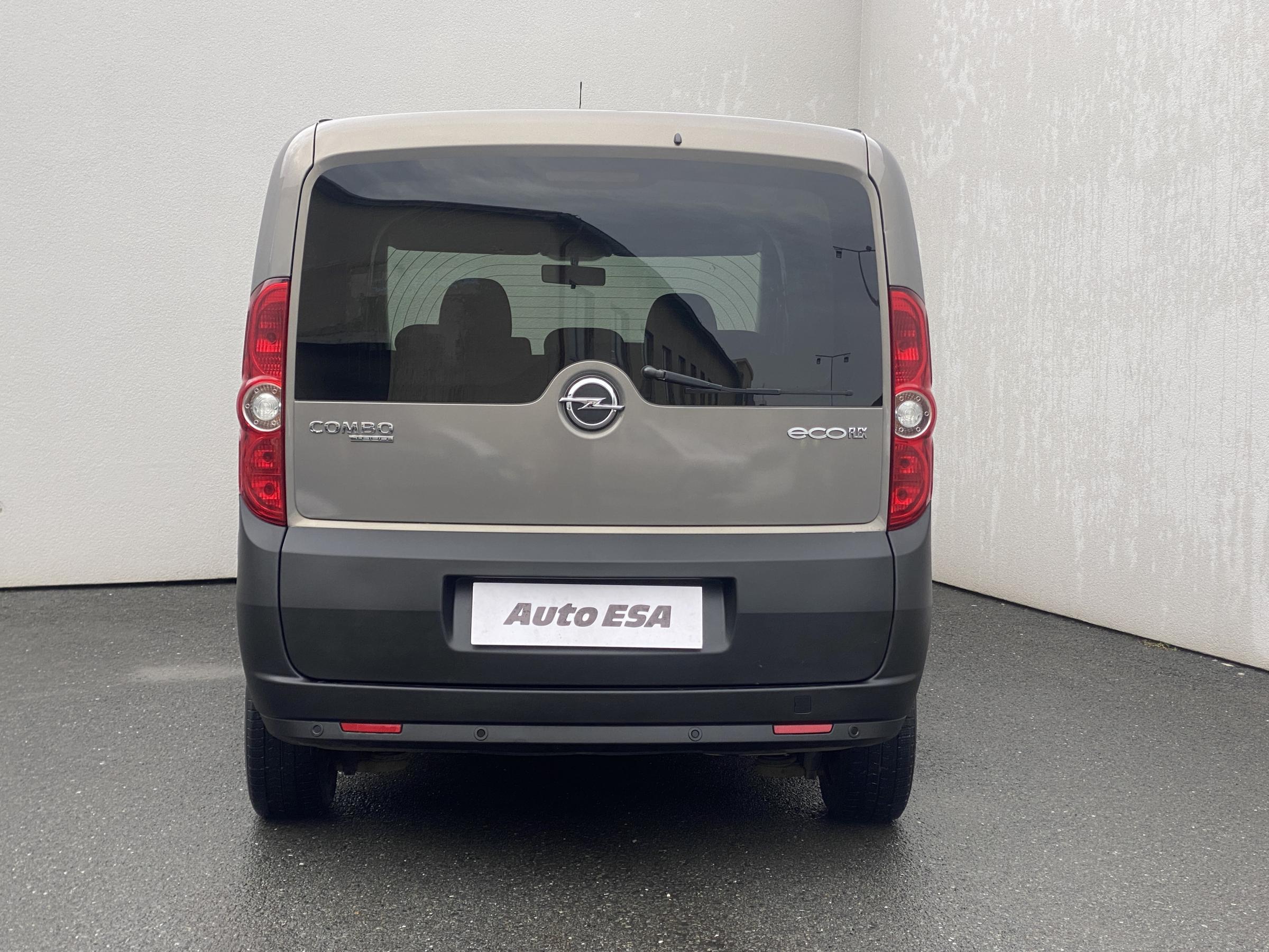 Opel Combo, 2015 - pohled č. 5