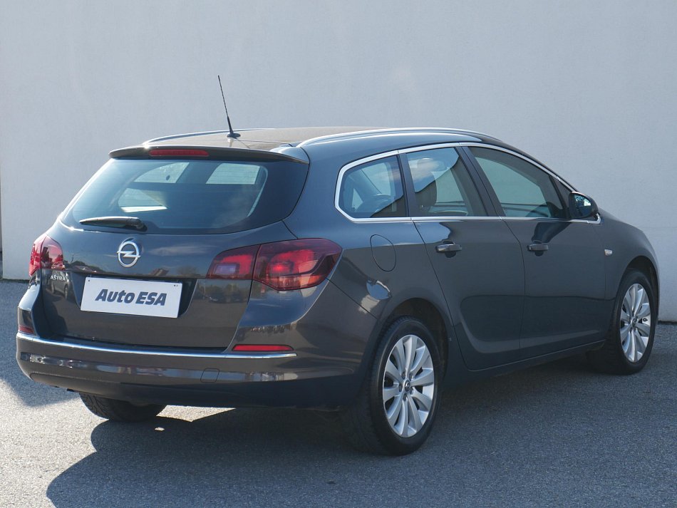 Opel Astra 1.4T 