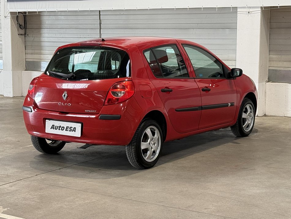 Renault Clio 1.1i 