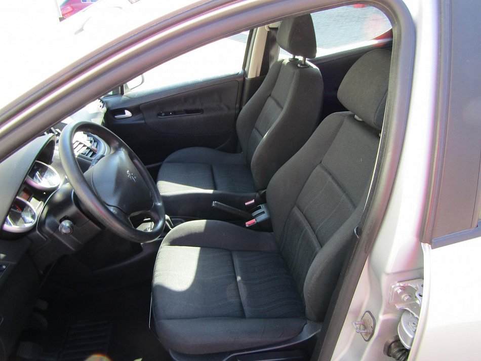 Peugeot 207 1.4i 