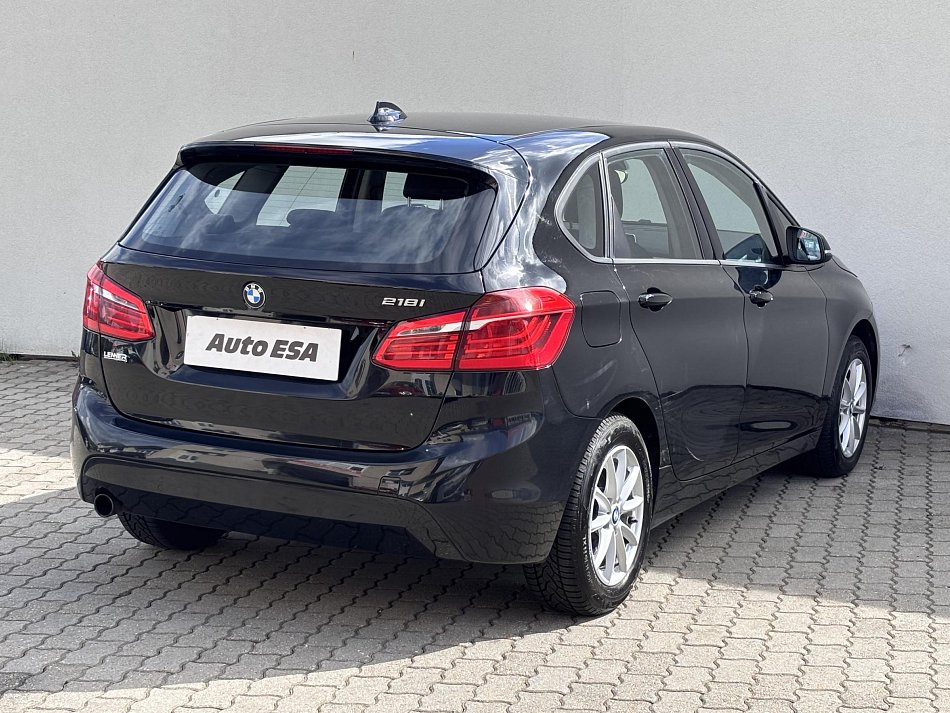 BMW Řada 2 1.5 i  218i