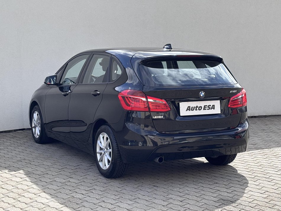 BMW Řada 2 1.5 i  218i