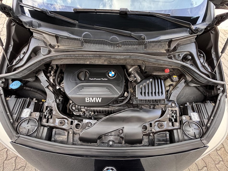 BMW Řada 2 1.5 i  218i