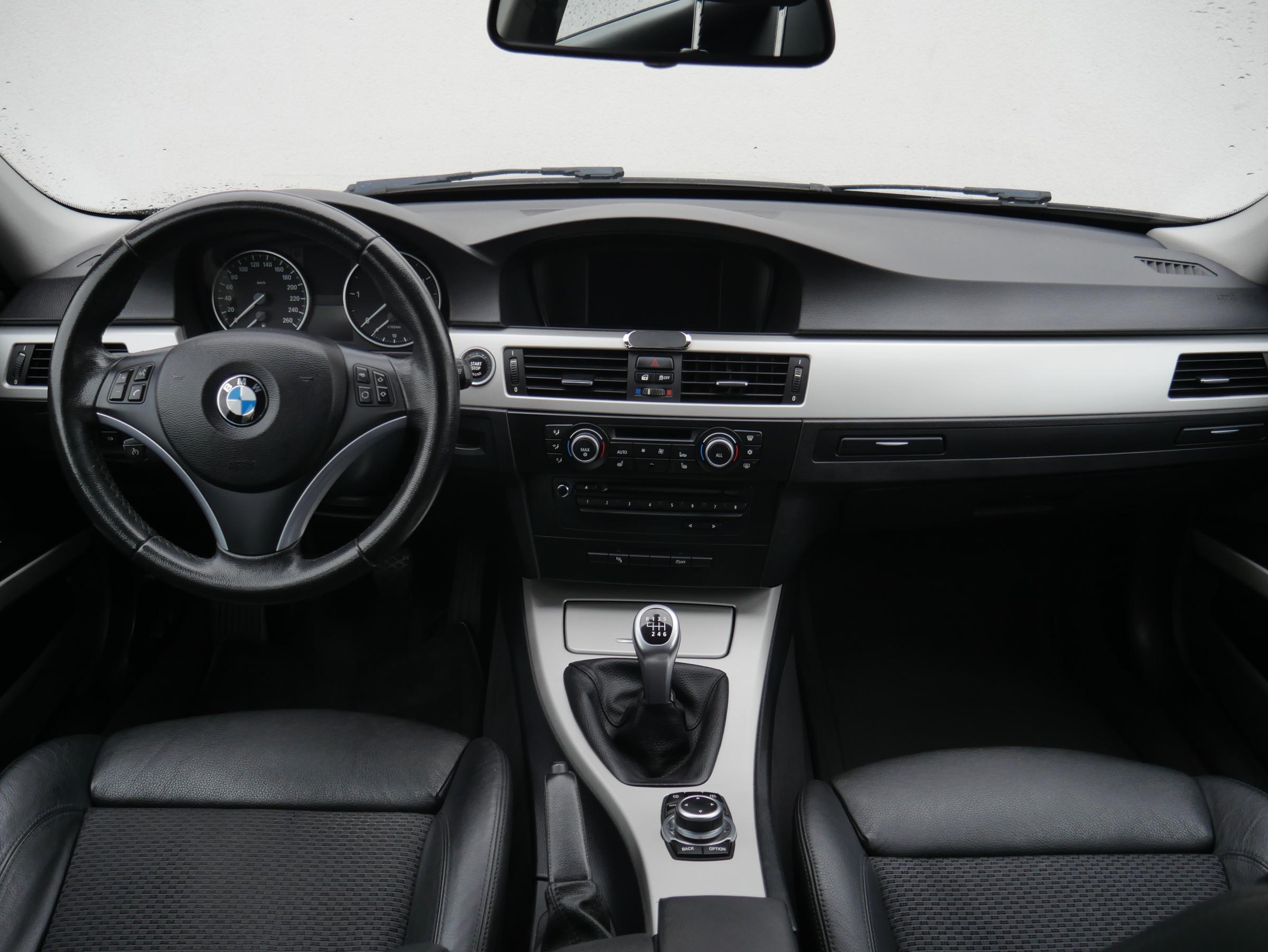 BMW Řada 3, 2011 - pohled č. 9