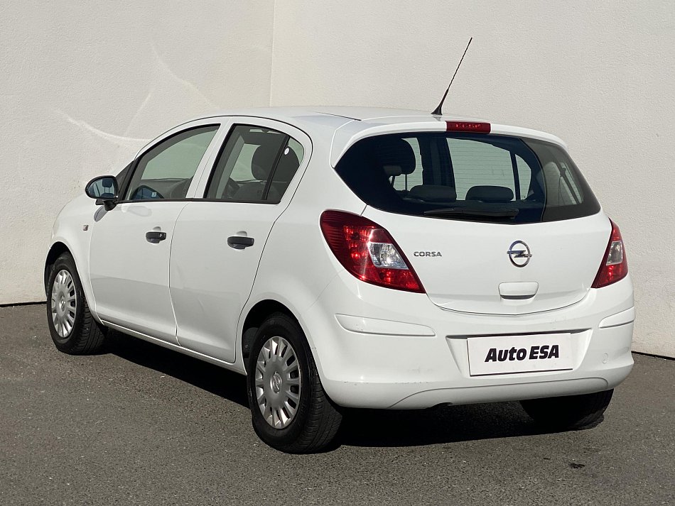 Opel Corsa 1.2i 