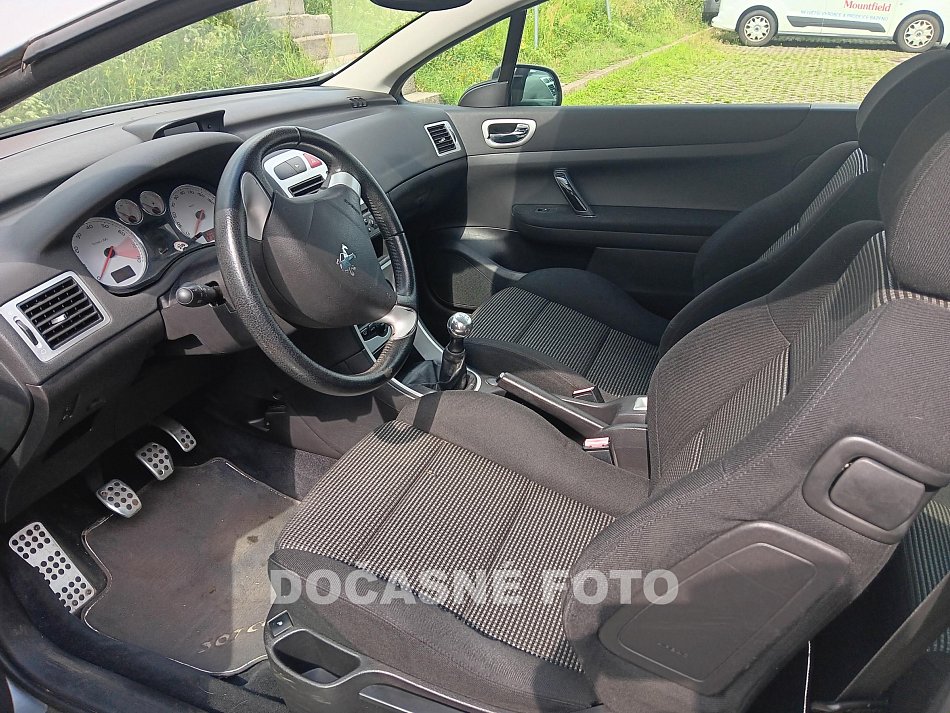 Peugeot 307 2.0i 